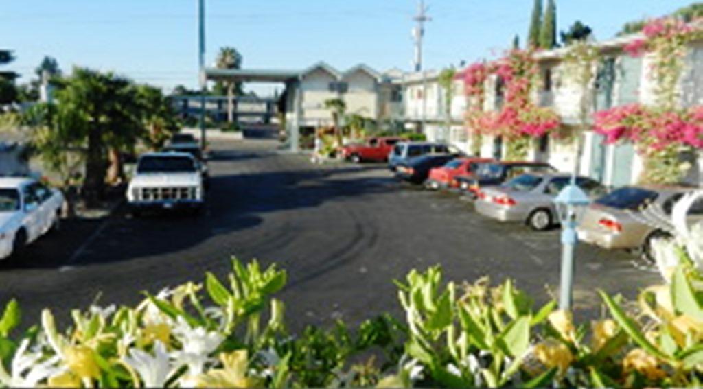 Antioch Executive Inn Exterior photo